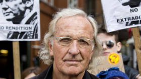 Sacred right to suck up to power: Pilger blasts cruel media coverage of Julian Assange