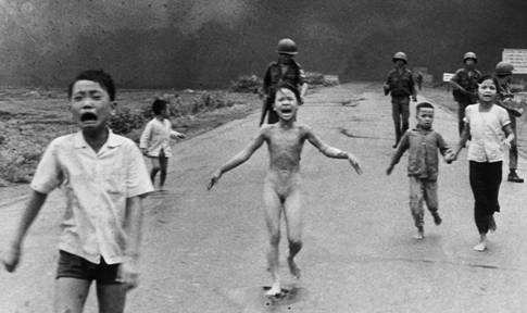Napalm Girl  Never Stop Running Napalm Girl: A Story of Atrocities in the  Vietnam War. Peter Koenig - Global Research