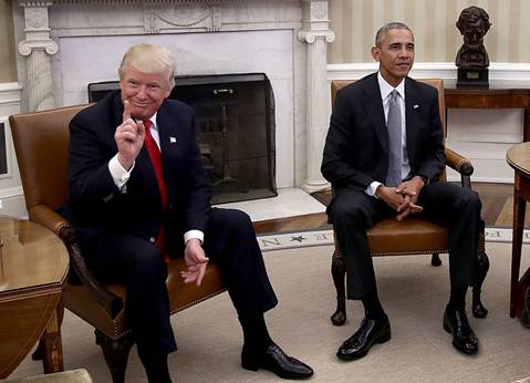 WASHINGTON, DC - NOVEMBER 10:  President-elect Donald Trump (L) talks after a meeting with U.S. President Barack Obama (R) in the Oval Office November 10, 2016 in Washington, DC. Trump is scheduled to meet with members of the Republican leadership in Congress later today on Capitol Hill.  (Photo by Win McNamee/Getty Images)