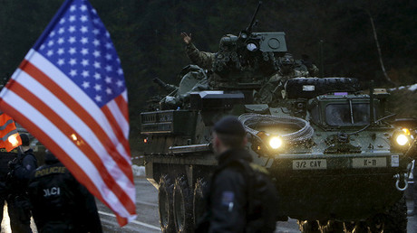 DATE IMPORTED:March 29, 2015A soldier of the U.S. Army waves as he arrives in the Czech Republic during the 